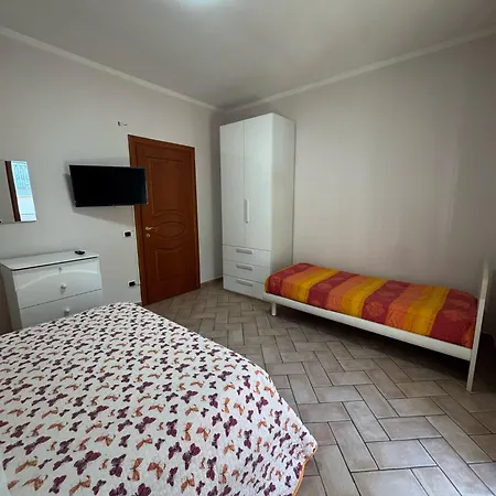Casa de hóspedes Valendriu's House 2